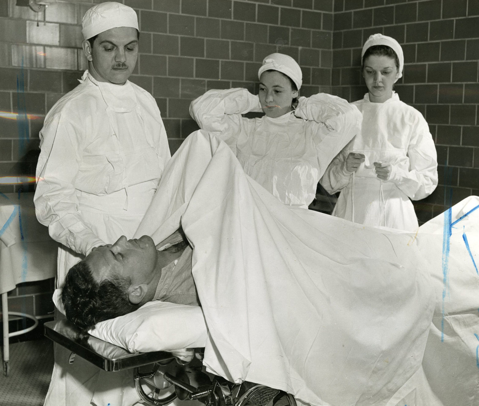 1943: The Army Nursing Corps help keep soldiers healthy